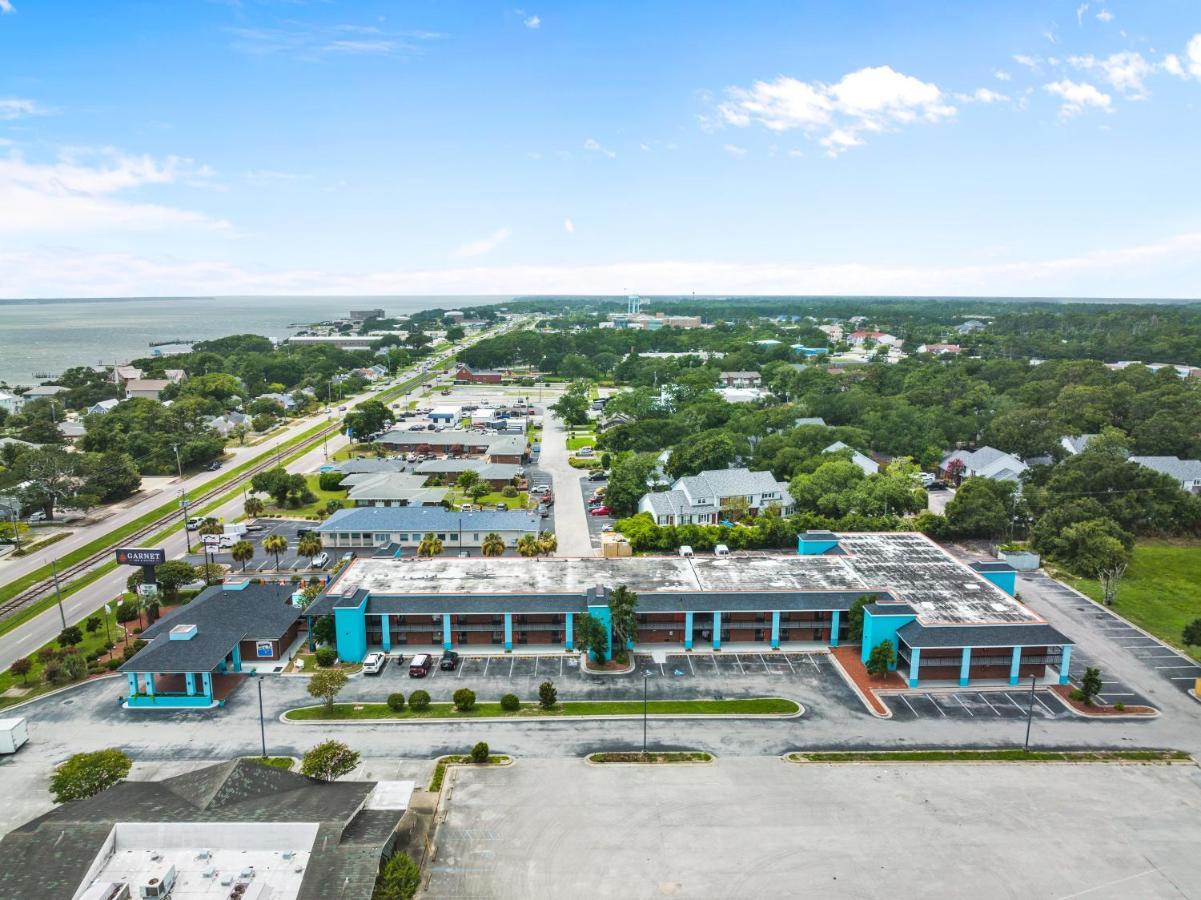 Garnet Inn & Suites, Morehead City Near Atlantic Beach ภายนอก รูปภาพ