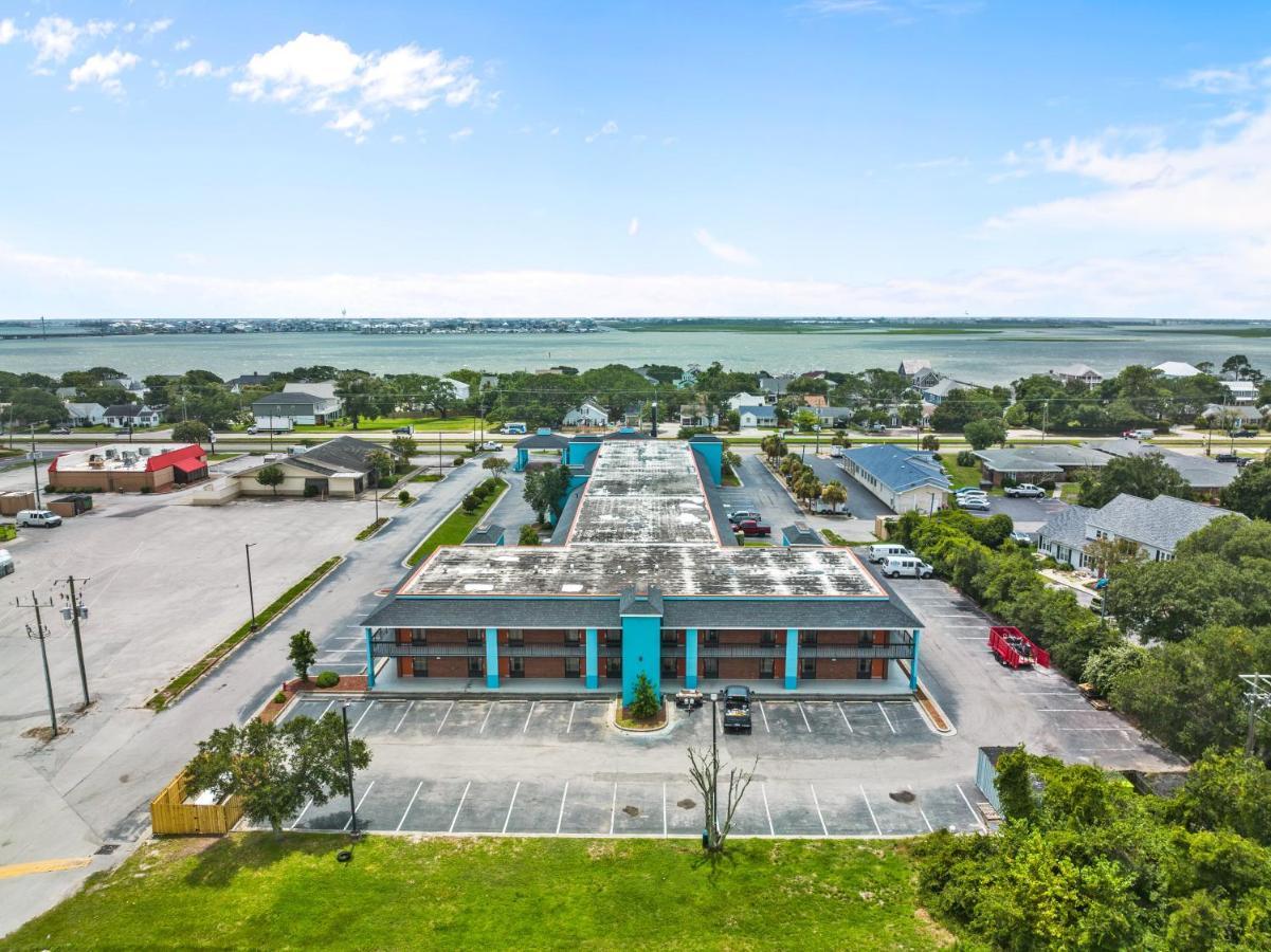 Garnet Inn & Suites, Morehead City Near Atlantic Beach ภายนอก รูปภาพ