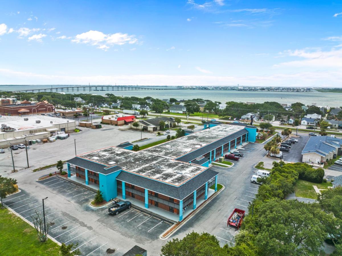 Garnet Inn & Suites, Morehead City Near Atlantic Beach ภายนอก รูปภาพ