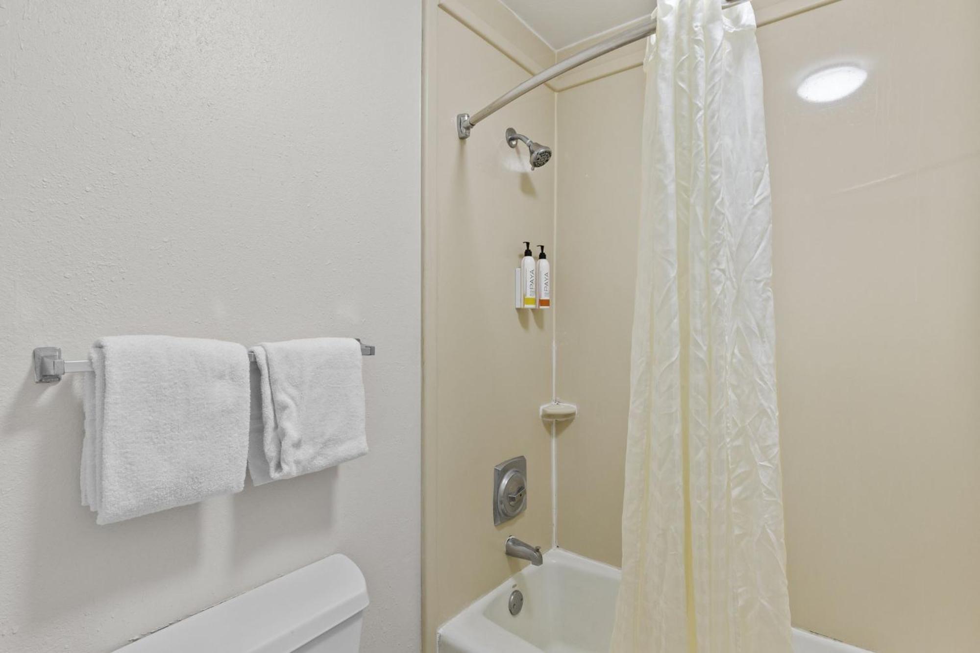Garnet Inn & Suites, Morehead City Near Atlantic Beach ภายนอก รูปภาพ