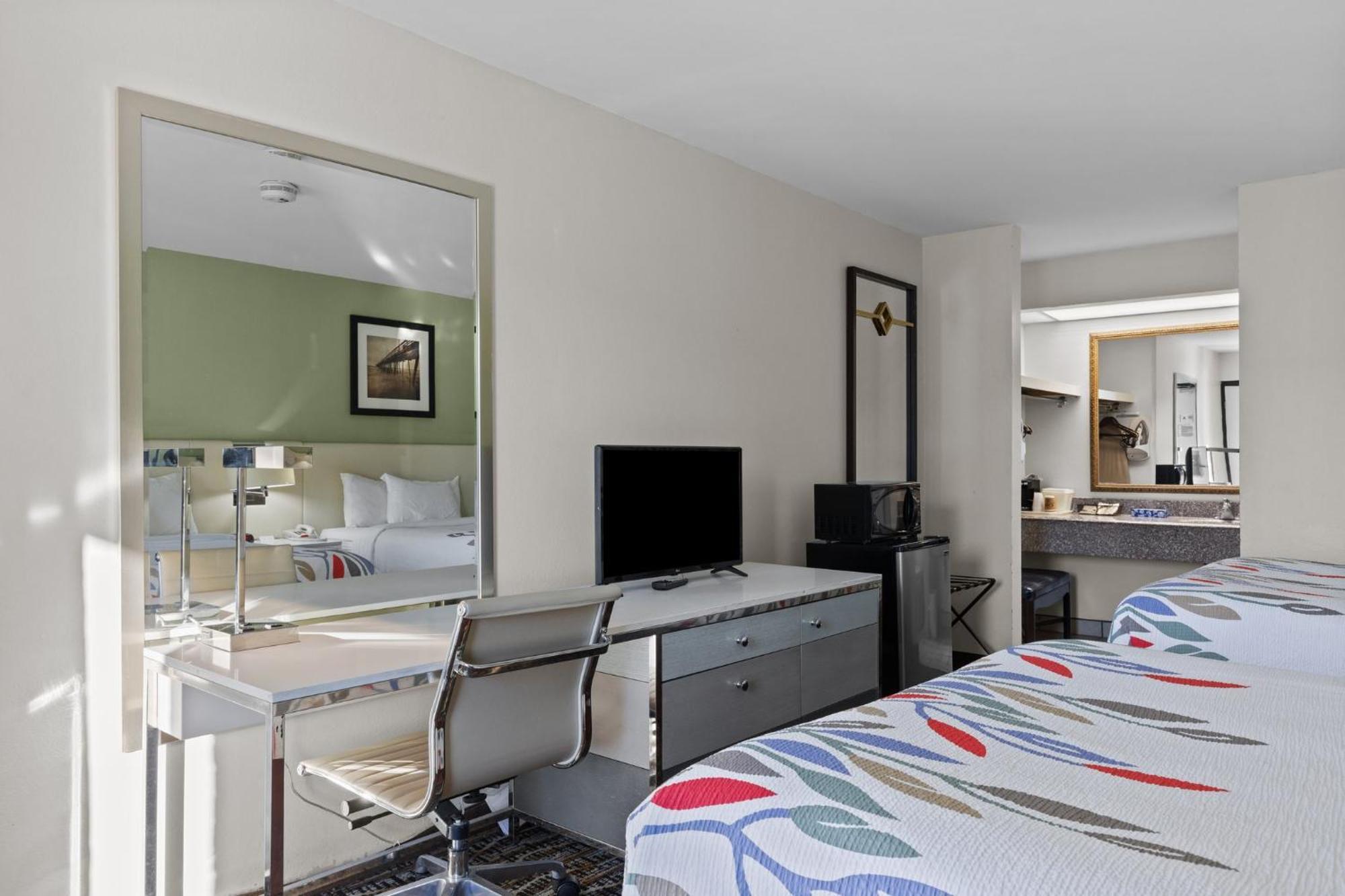 Garnet Inn & Suites, Morehead City Near Atlantic Beach ภายนอก รูปภาพ